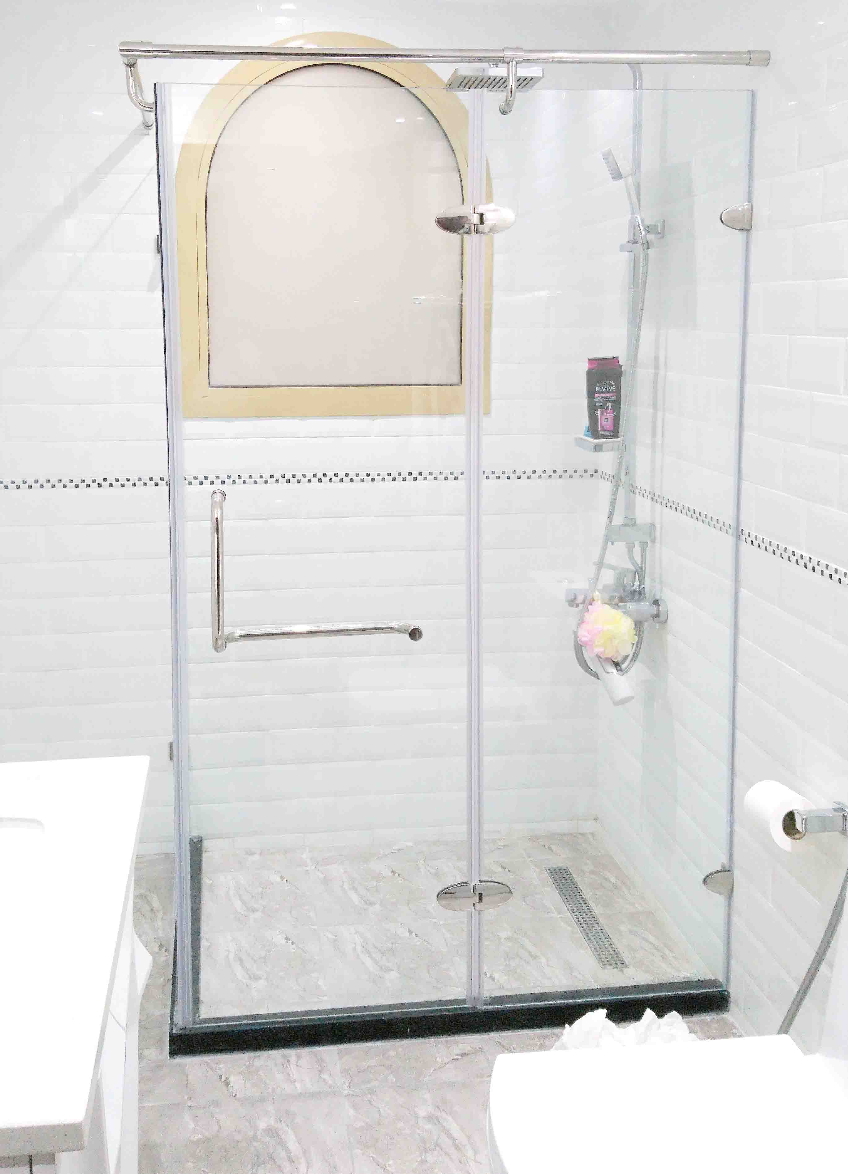 Shower Enclosure picture Madinat Al Wafa Technical ser